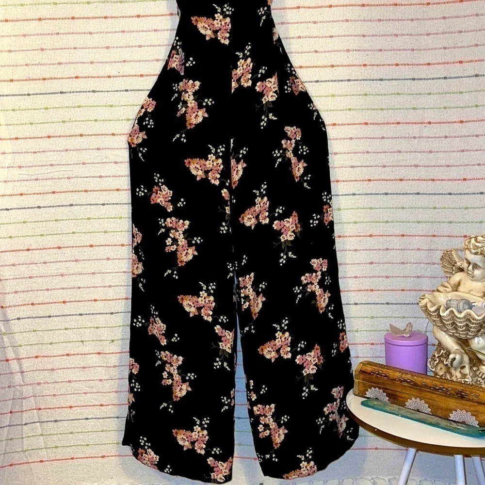 Wild Fable Black cold-shoulder jumpsuit. - Picture 5 of 11